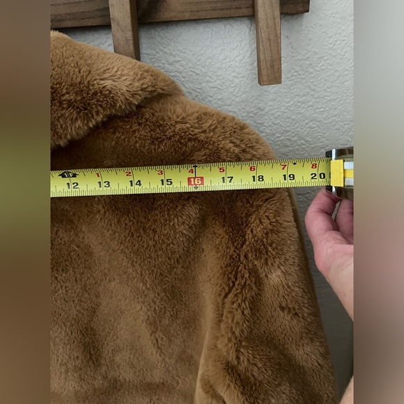 Divided Teddy Bear Coat Size Small. Caramel Brown - Picture 7 of 7